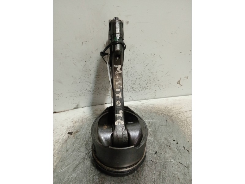 Recambio de piston para mercedes vito (w638) caja cerrada 110 cdi  (638.094) referencia OEM IAM 8857   Recambio de piston para mercedes vito (w638) caja cerrada 110 cdi  (638.094) referencia OEM IAM 8857