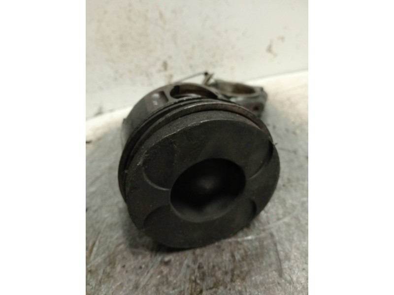 Recambio de piston para mercedes vito (w638) caja cerrada 110 cdi  (638.094) referencia OEM IAM 8857   Recambio de piston para mercedes vito (w638) caja cerrada 110 cdi  (638.094) referencia OEM IAM 8857