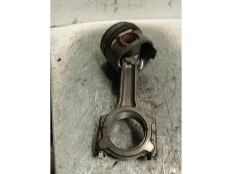 Recambio de piston para renault megane ii classic berlina expression referencia OEM IAM 7657  