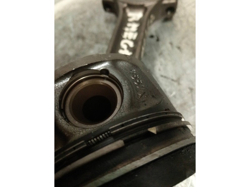 Recambio de piston para renault megane ii classic berlina expression referencia OEM IAM 7657  