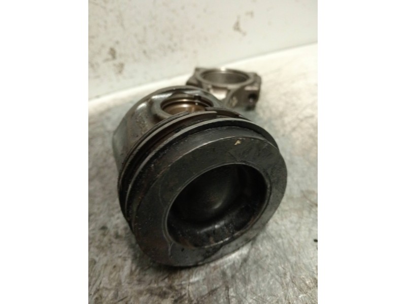 Recambio de piston para renault megane ii classic berlina expression referencia OEM IAM 7657  