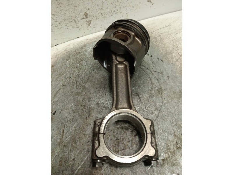 Recambio de piston para renault megane ii classic berlina expression referencia OEM IAM 7657  