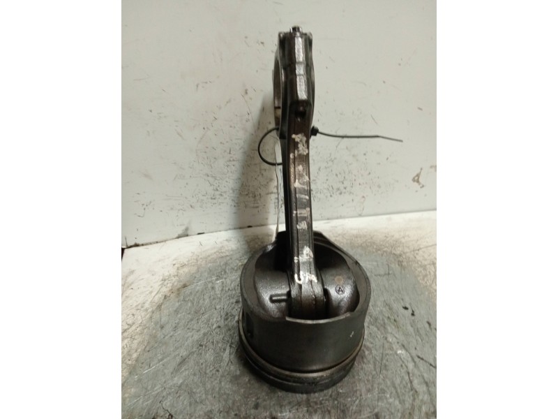 Recambio de piston para mercedes vito (w638) caja cerrada 110 cdi  (638.094) referencia OEM IAM 611  