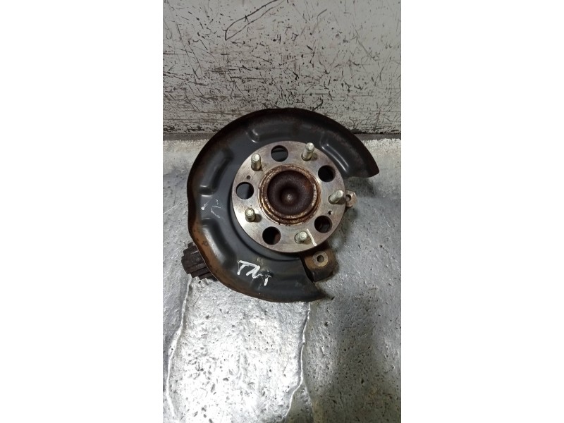 Recambio de mangueta trasera izquierda para kia cee´d 1.6 gdi cat referencia OEM IAM   