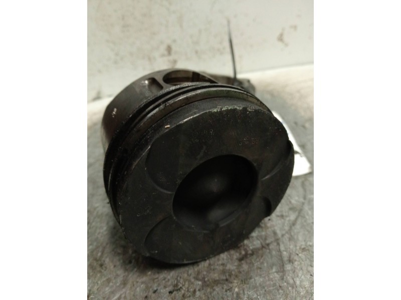 Recambio de piston para mercedes vito (w638) caja cerrada 110 cdi  (638.094) referencia OEM IAM 611  