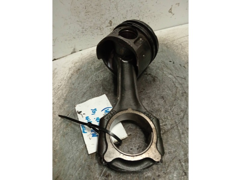 Recambio de piston para mercedes vito (w638) caja cerrada 110 cdi  (638.094) referencia OEM IAM 611  