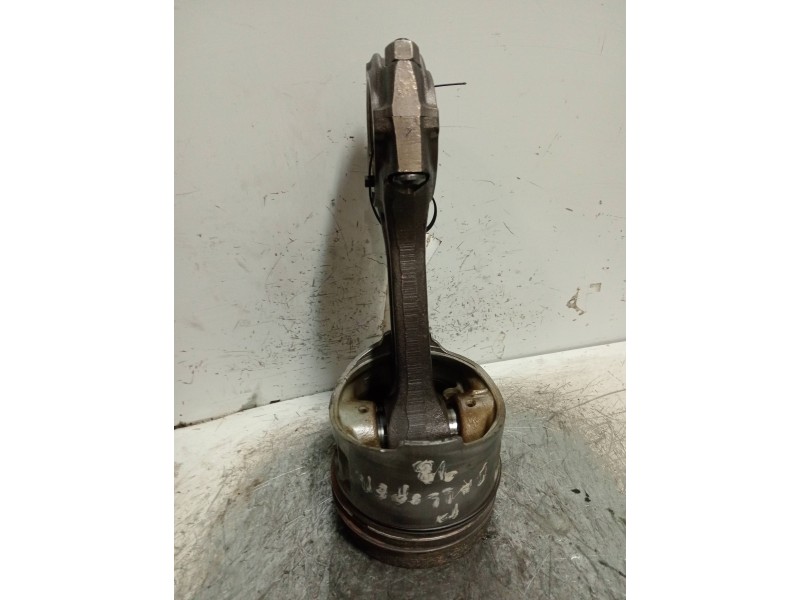 Recambio de piston para mitsubishi galloper (hyundai) 2.5 tdi exceed confort (3-ptas.) referencia OEM IAM J81S09  