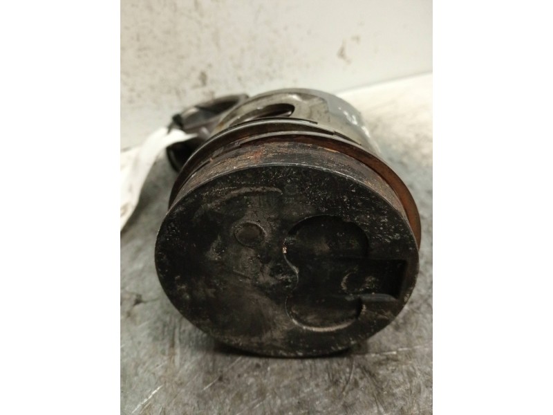 Recambio de piston para mitsubishi galloper (hyundai) 2.5 tdi exceed confort (3-ptas.) referencia OEM IAM J81S09  