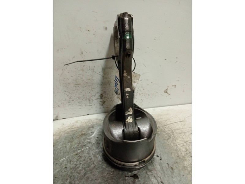 Recambio de piston para mercedes clase e (w210) berlina diesel 220 cdi (210.006) referencia OEM IAM 611   Recambio de piston para mercedes clase e (w210) berlina diesel 220 cdi (210.006) referencia OEM IAM 611