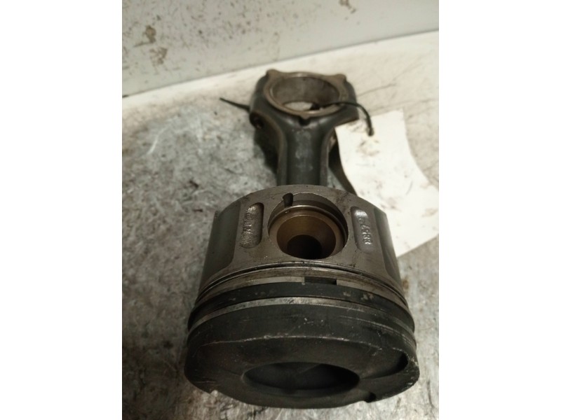 Recambio de piston para mercedes clase e (w210) berlina diesel 220 cdi (210.006) referencia OEM IAM 611   Recambio de piston para mercedes clase e (w210) berlina diesel 220 cdi (210.006) referencia OEM IAM 611