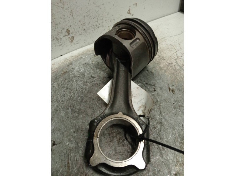 Recambio de piston para mercedes clase e (w210) berlina diesel 220 cdi (210.006) referencia OEM IAM 611   Recambio de piston para mercedes clase e (w210) berlina diesel 220 cdi (210.006) referencia OEM IAM 611