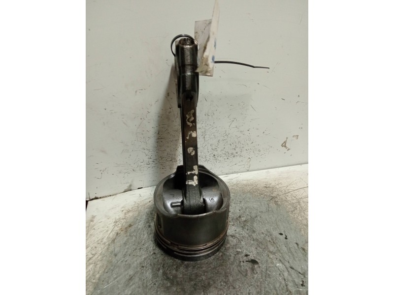 Recambio de piston para mercedes clase e (w210) berlina diesel 220 cdi (210.006) referencia OEM IAM 611  