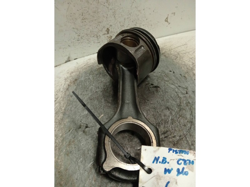 Recambio de piston para mercedes clase e (w210) berlina diesel 220 cdi (210.006) referencia OEM IAM 611  