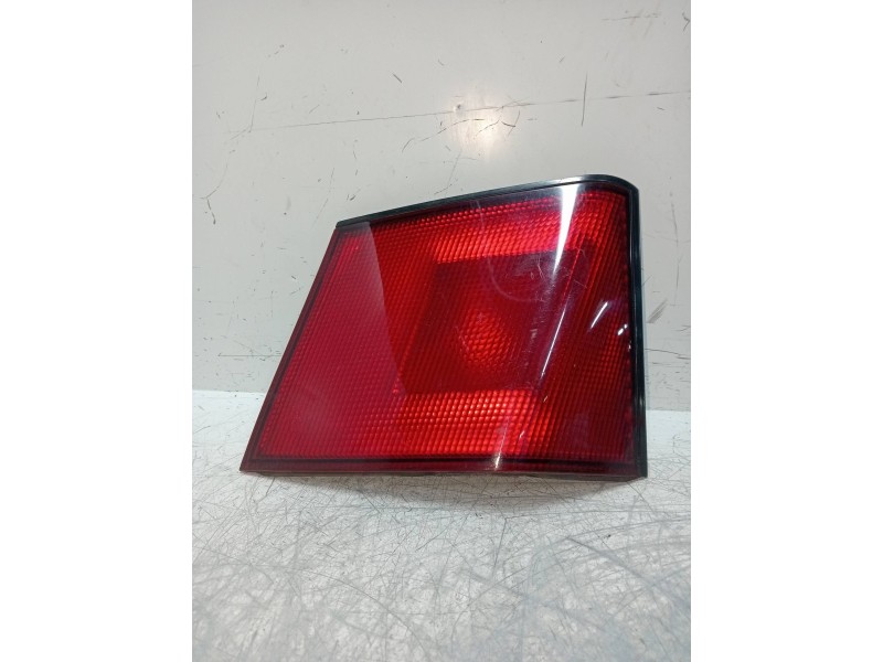 Recambio de piloto trasero derecho interior para mitsubishi carisma berlina 4 (da0) 1.9 turbodiesel referencia OEM IAM   
