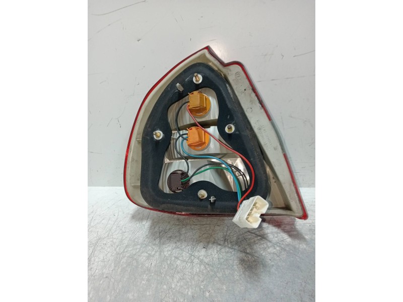 Recambio de piloto trasero derecho para mitsubishi carisma berlina 5 (da0) 1.6 cat referencia OEM IAM   