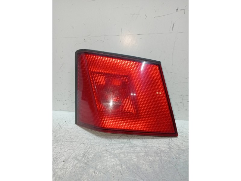 Recambio de piloto trasero izquierdo interior para mitsubishi carisma berlina 5 (da0)1995) 1.6 cat referencia OEM IAM   