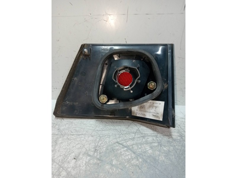 Recambio de piloto trasero izquierdo interior para mitsubishi carisma berlina 5 (da0)1995) 1.6 cat referencia OEM IAM   