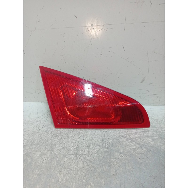 Recambio de piloto trasero izquierdo interior para mitsubishi colt berlina 3 (cz) 1.5 di-d cat referencia OEM IAM   
