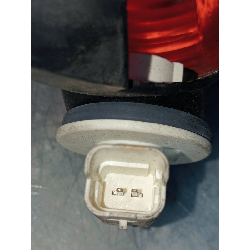 Recambio de piloto trasero izquierdo interior para mitsubishi colt berlina 3 (cz) 1.5 di-d cat referencia OEM IAM   