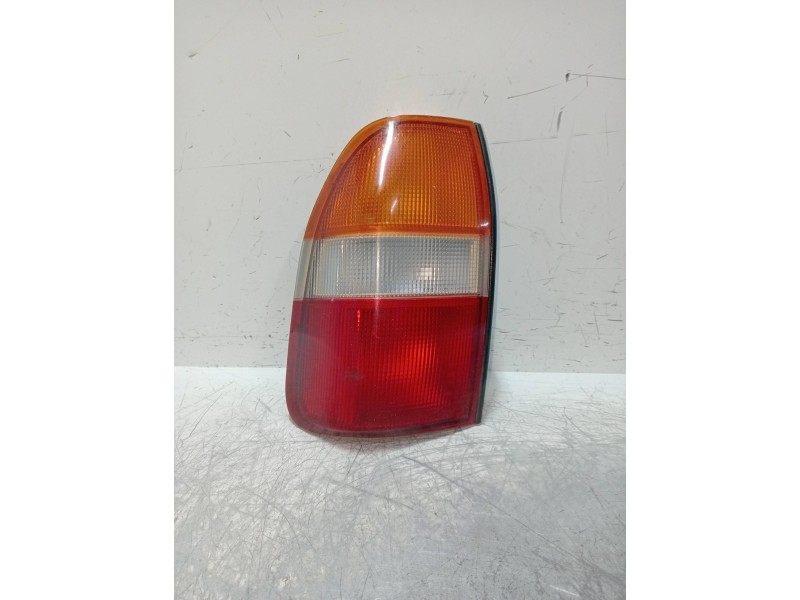 Recambio de piloto trasero izquierdo para mitsubishi l 200 (k6/7) referencia OEM IAM   