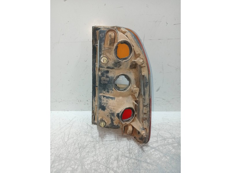 Recambio de piloto trasero izquierdo para mitsubishi l 200 (k6/7) referencia OEM IAM   