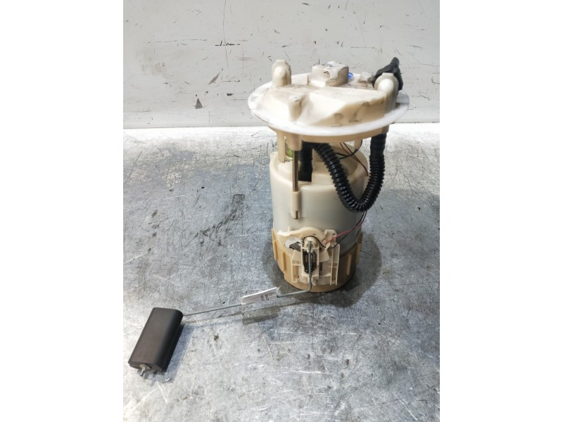 Recambio de bomba combustible para ford mondeo ber. (ca2) ghia referencia OEM IAM 56007810 8200029163A 