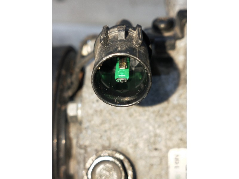 Recambio de compresor aire acondicionado para hyundai accent (mc) gl crdi referencia OEM IAM F500CB5DA07  