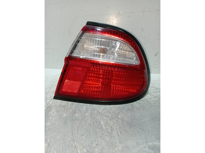 Recambio de piloto trasero derecho para nissan almera (n15) gx referencia OEM IAM   