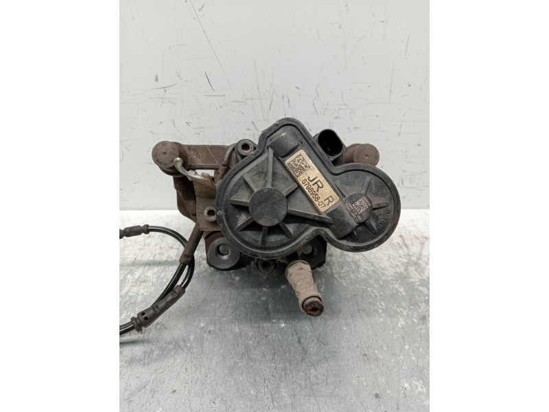 Recambio de pinza freno trasera derecha para bmw serie x1 (f48) sdrive18d referencia OEM IAM 679895807  