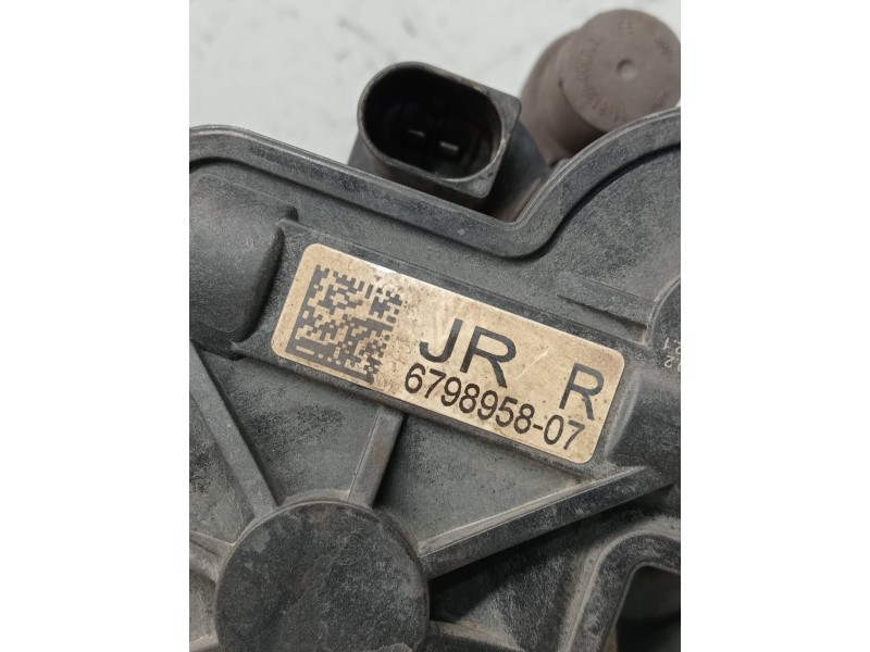 Recambio de pinza freno trasera derecha para bmw serie x1 (f48) sdrive18d referencia OEM IAM 679895807  