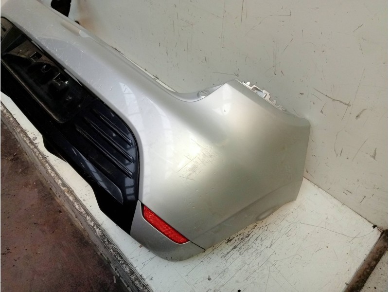 Recambio de paragolpes trasero para renault clio iv limited referencia OEM IAM   