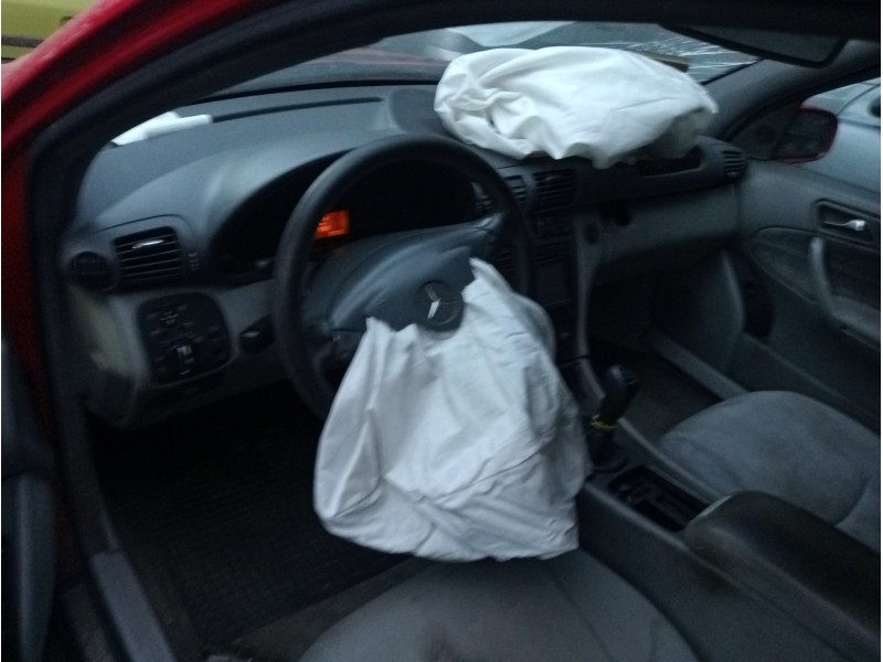 mercedes clase c (w203) berlina del año 2003