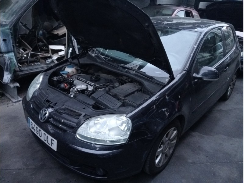 volkswagen golf v berlina (1k1) del año 2005