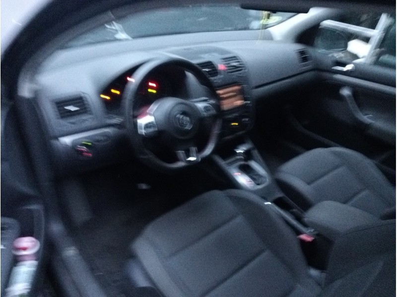 volkswagen golf v berlina (1k1) del año 2005