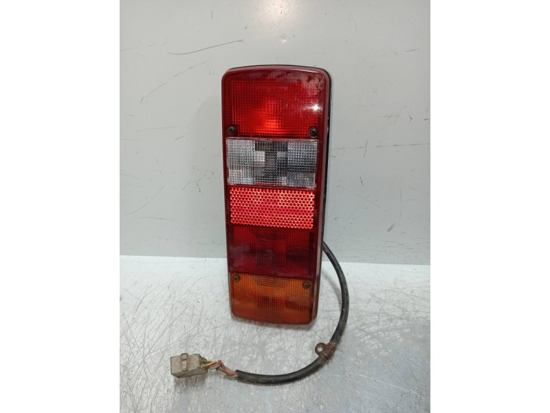 Recambio de piloto trasero izquierdo para nissan l-45 2.8 d referencia OEM IAM   