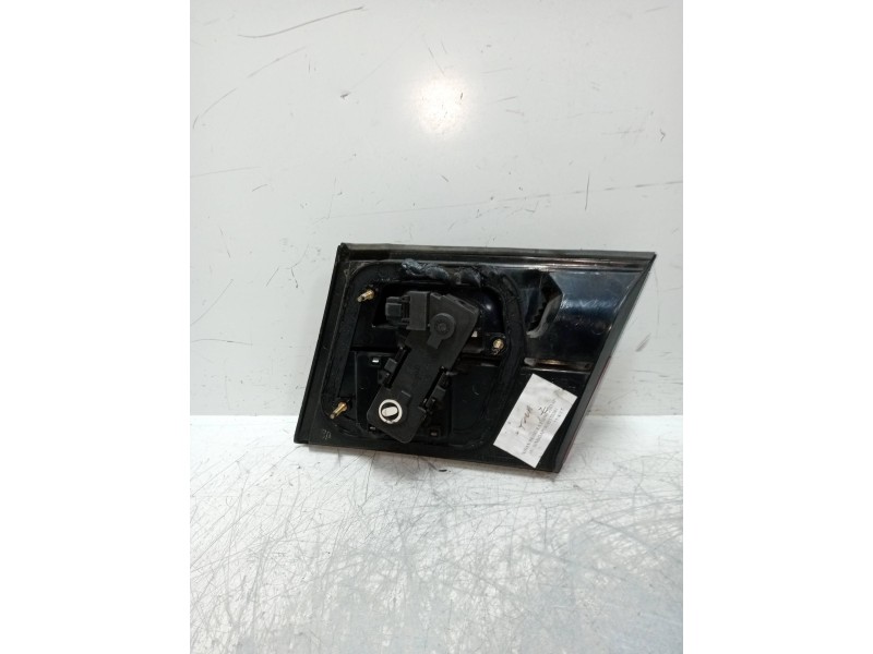 Recambio de piloto trasero izquierdo interior para nissan primera berl./familiar (p10/w10) 2.0 diesel referencia OEM IAM   