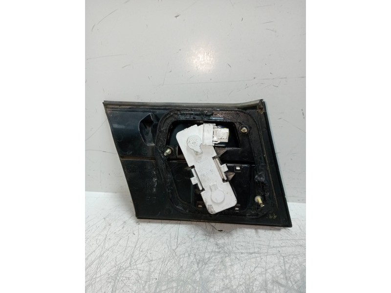 Recambio de piloto trasero izquierdo interior para nissan primera berl./familiar (p10/w10) 1.6 16v cat referencia OEM IAM   