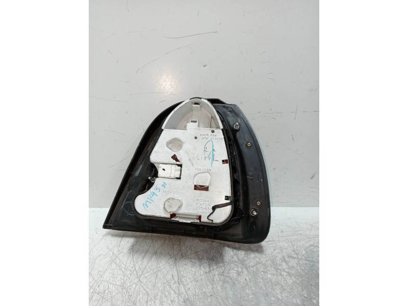 Recambio de piloto trasero izquierdo para nissan sunny berlina (n14) lx referencia OEM IAM   