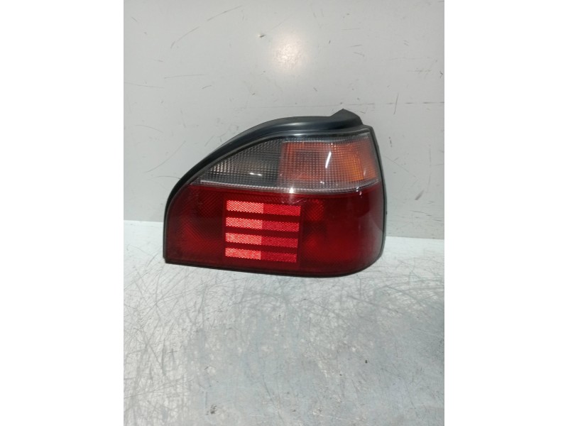 Recambio de piloto trasero derecho para nissan sunny berlina (n14) 1.6 16v cat referencia OEM IAM   