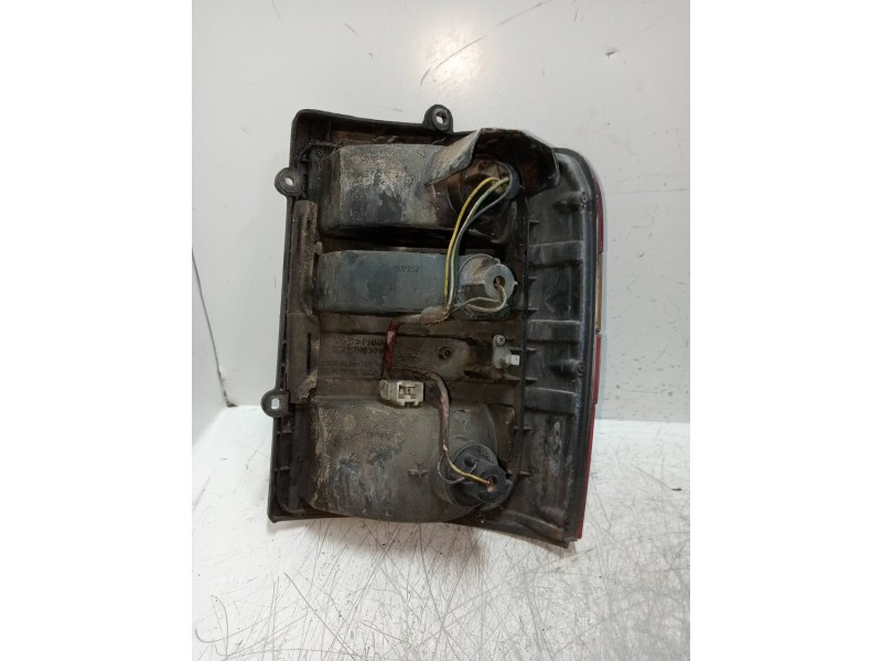 Recambio de piloto trasero izquierdo para nissan vanette cargo vanette cargo combi - 5 referencia OEM IAM   