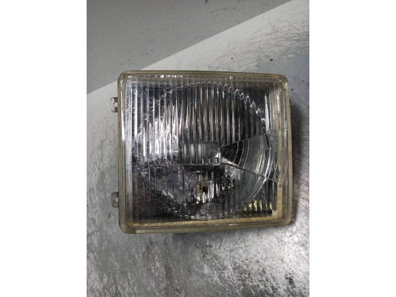 Recambio de faro derecho para mercedes mb 100 d caja cerrada / combi 2.4 diesel referencia OEM IAM   