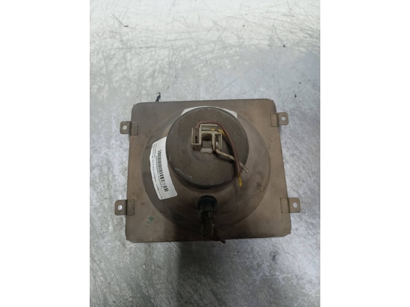 Recambio de faro derecho para mercedes mb 100 d caja cerrada / combi 2.4 diesel referencia OEM IAM   