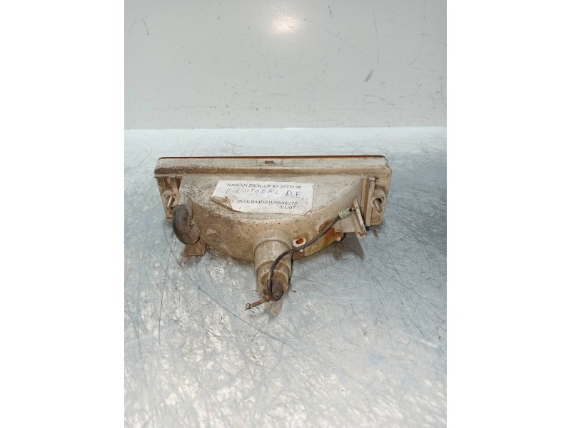 Recambio de piloto delantero derecho para nissan pick-up (d21) 2.5 diesel referencia OEM IAM    Recambio de piloto delantero derecho para nissan pick-up (d21) 2.5 diesel referencia OEM IAM