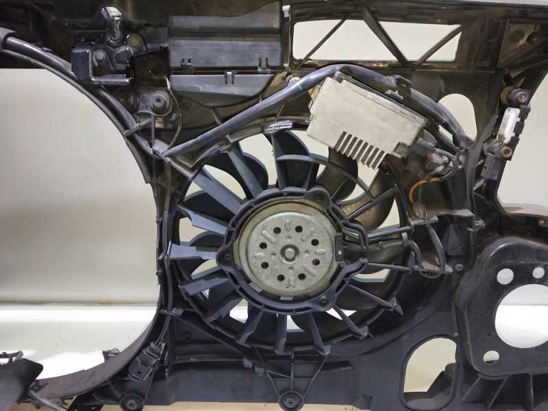 Recambio de panel frontal para audi rs4 avant (b5) referencia OEM IAM   