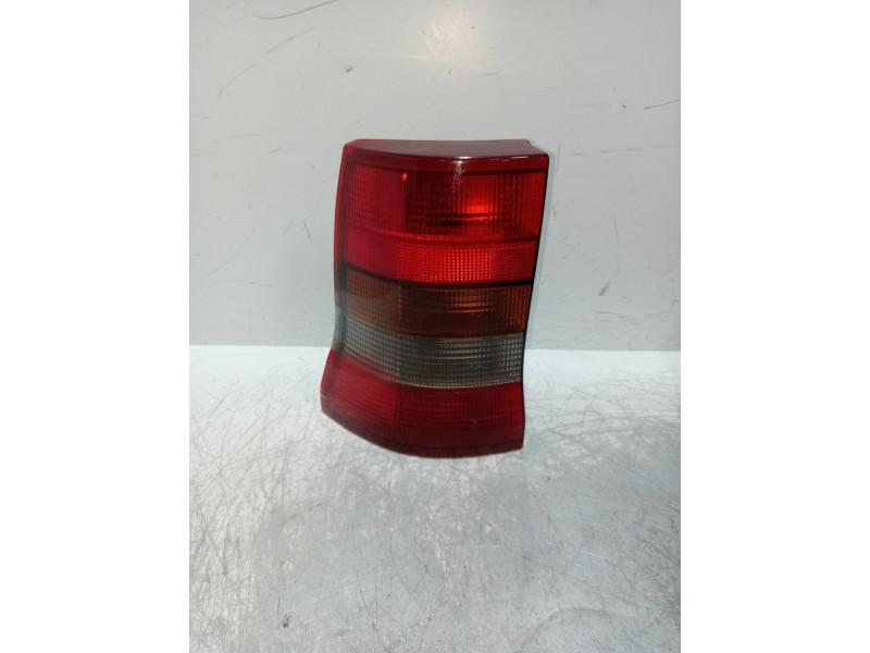 Recambio de piloto trasero izquierdo para opel astra f caravan referencia OEM IAM   