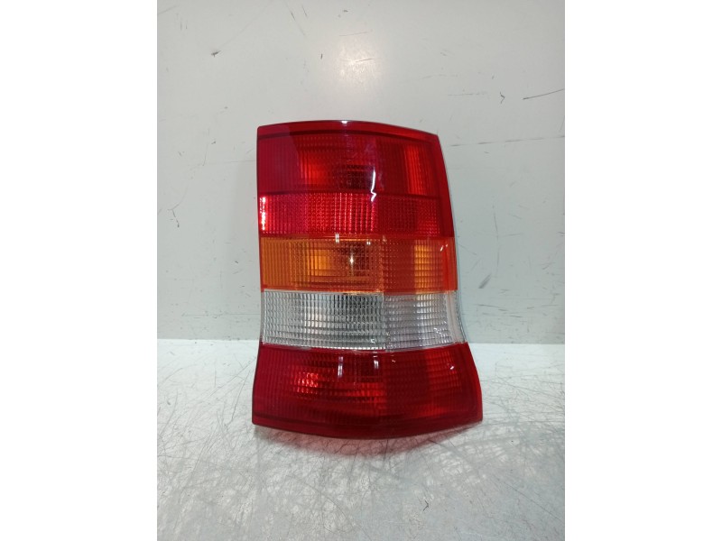 Recambio de piloto trasero derecho para opel astra f caravan referencia OEM IAM   