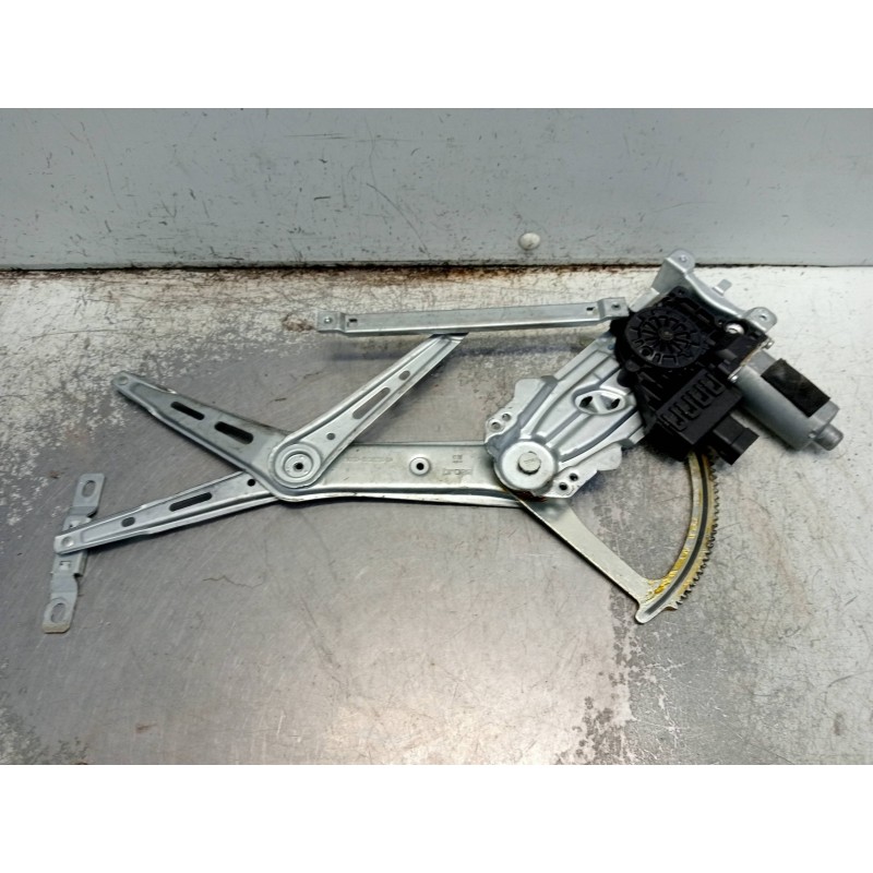 Recambio de elevalunas delantero izquierdo para opel zafira b 1.9 16v cdti cat (z 19 dth / lrd) referencia OEM IAM   5P