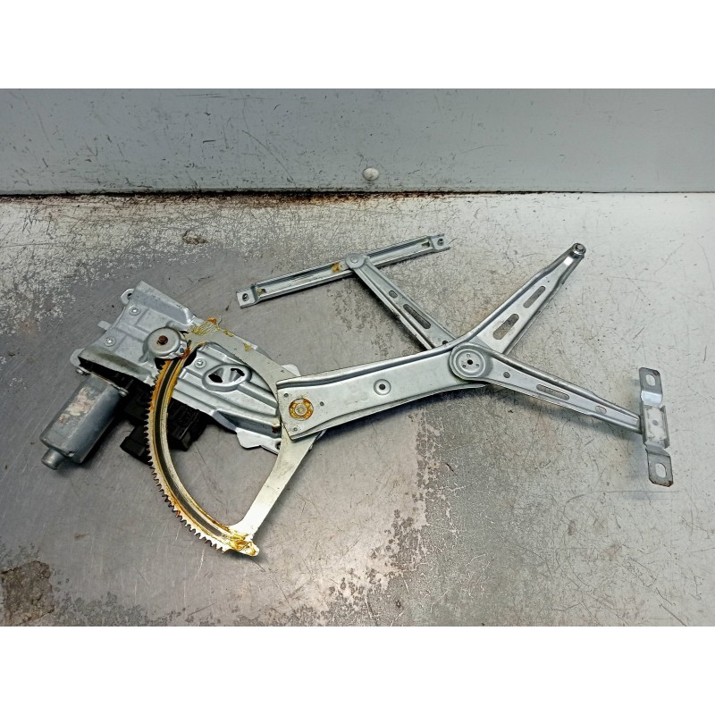 Recambio de elevalunas delantero izquierdo para opel zafira b 1.9 16v cdti cat (z 19 dth / lrd) referencia OEM IAM   5P