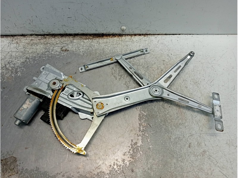 Recambio de elevalunas delantero izquierdo para opel zafira b 1.9 16v cdti cat (z 19 dth / lrd) referencia OEM IAM   5P