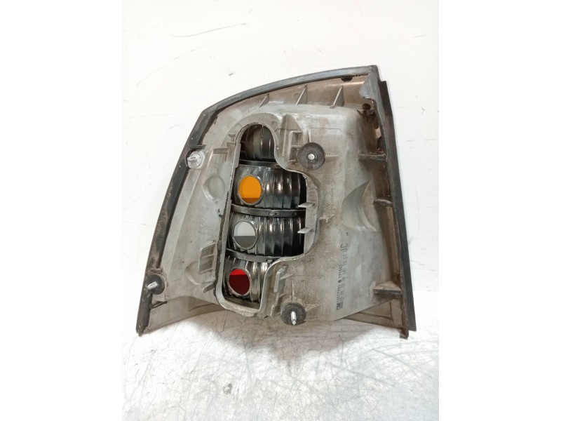 Recambio de piloto trasero derecho para opel astra g berlina club referencia OEM IAM 13117093  